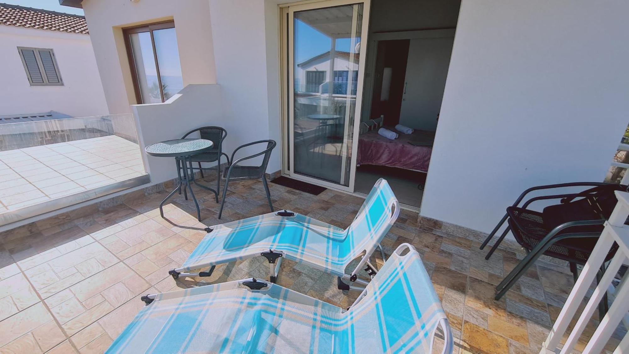 Stay Crystal Waves Maisonette Meneou 외부 사진